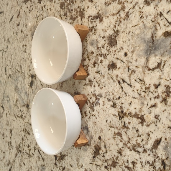 Crate and Barrel Oven to Table Small Serve Bowl - Picture 2 of 3